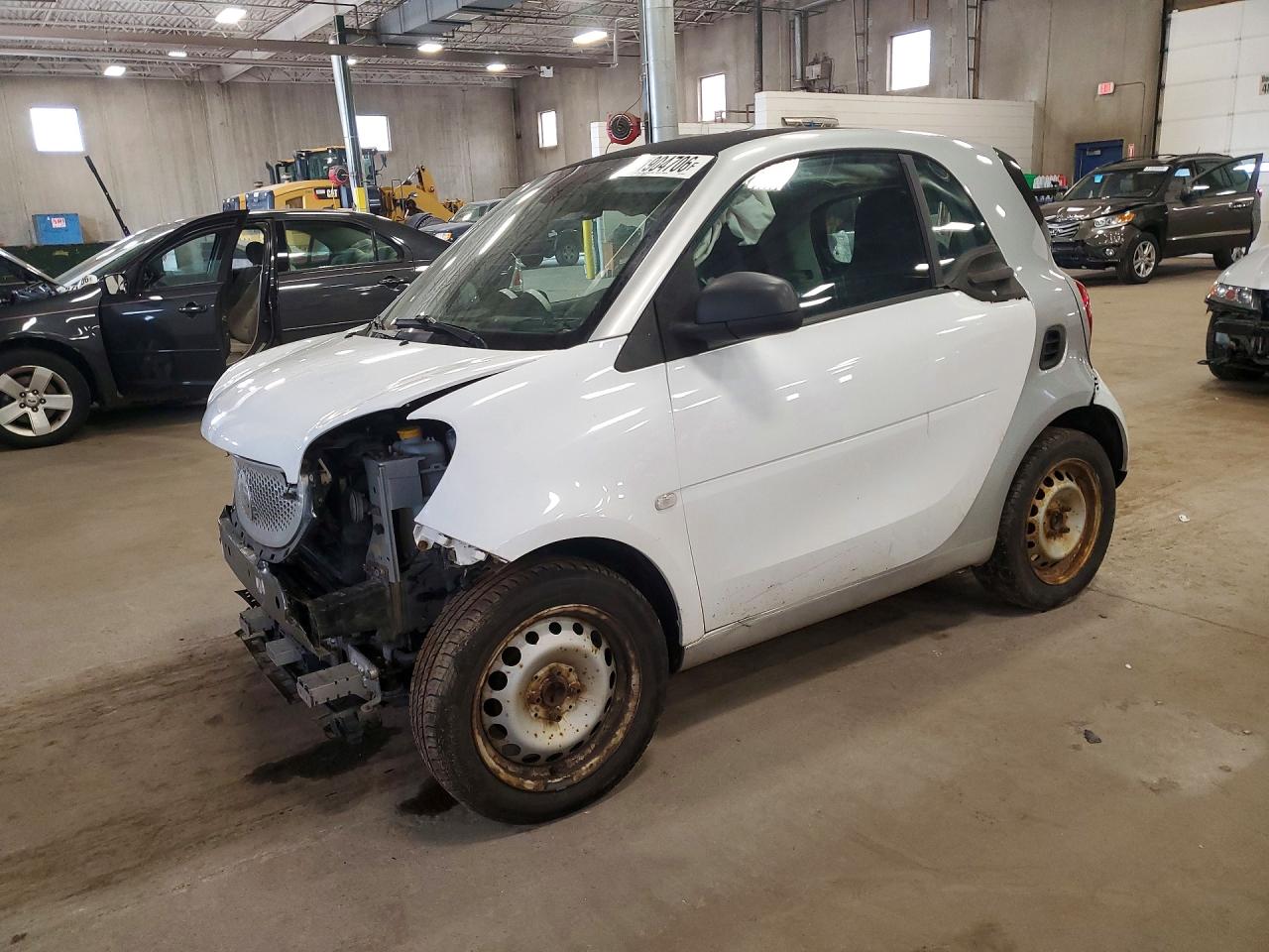 2017 Smart fortwo Pure, VIN WMEFJ5DA1HK169713 — Front end