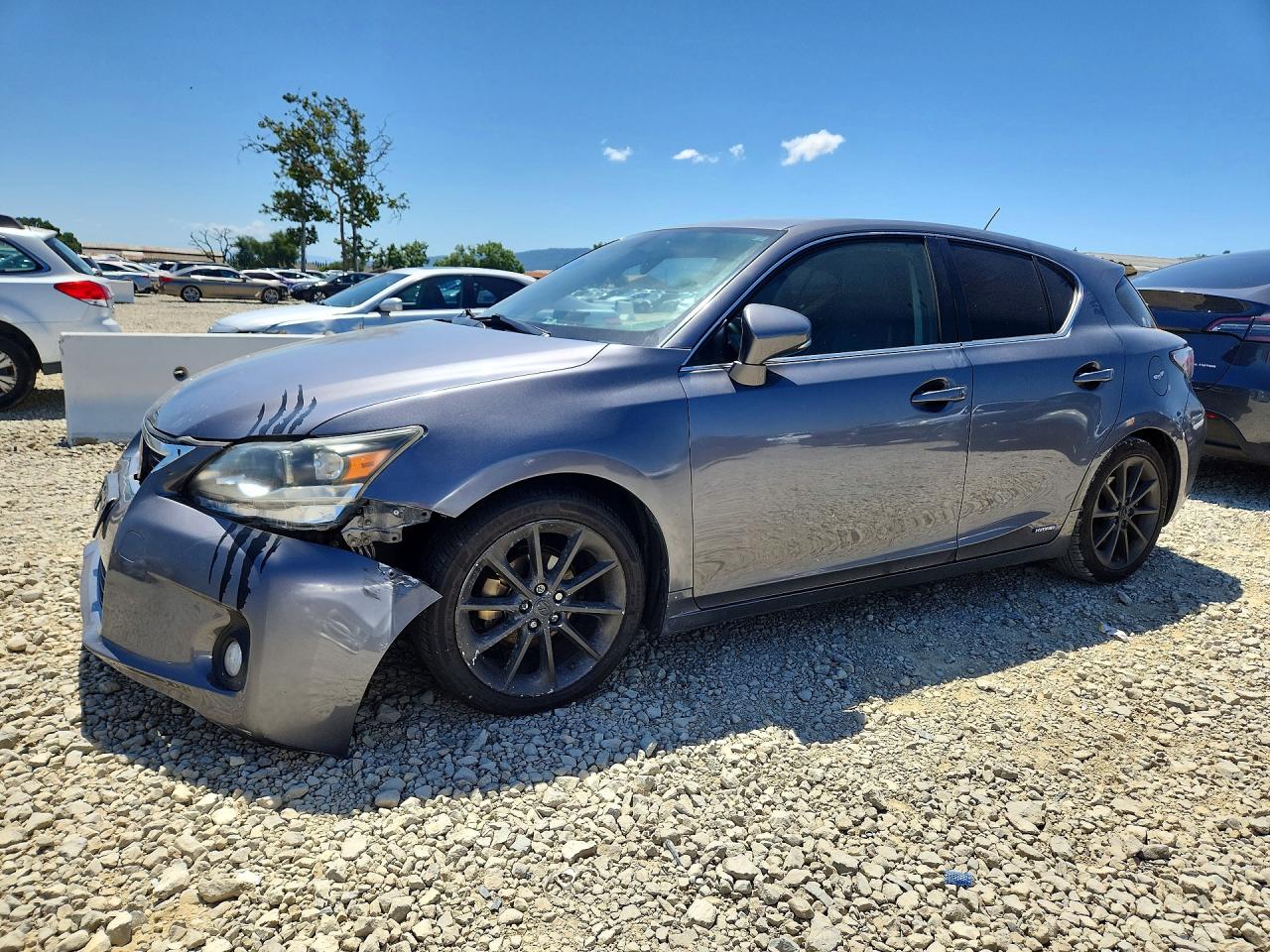 2012 Lexus CT 200h Premium, VIN JTHKD5BH3C2084013 — Перед