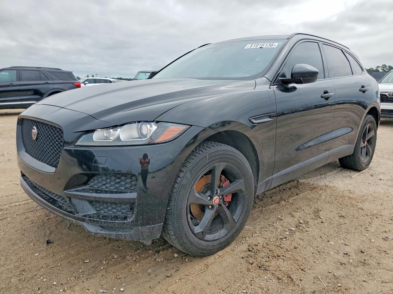 2020 Jaguar F-Pace 25t Prestige, VIN SADCK2FX2LA618222 — Minor dents and scratches