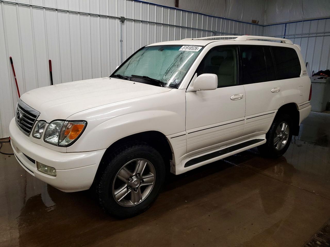 2007 Lexus LX 470, VIN JTJHT00W874028028 — Minor dents and scratches