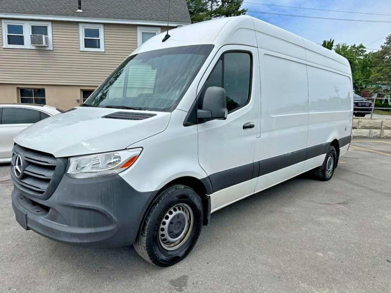 2022 Mercedes-Benz Sprinter Cargo, VIN W1Y40CHY2NT083042 — Minor dents and scratches