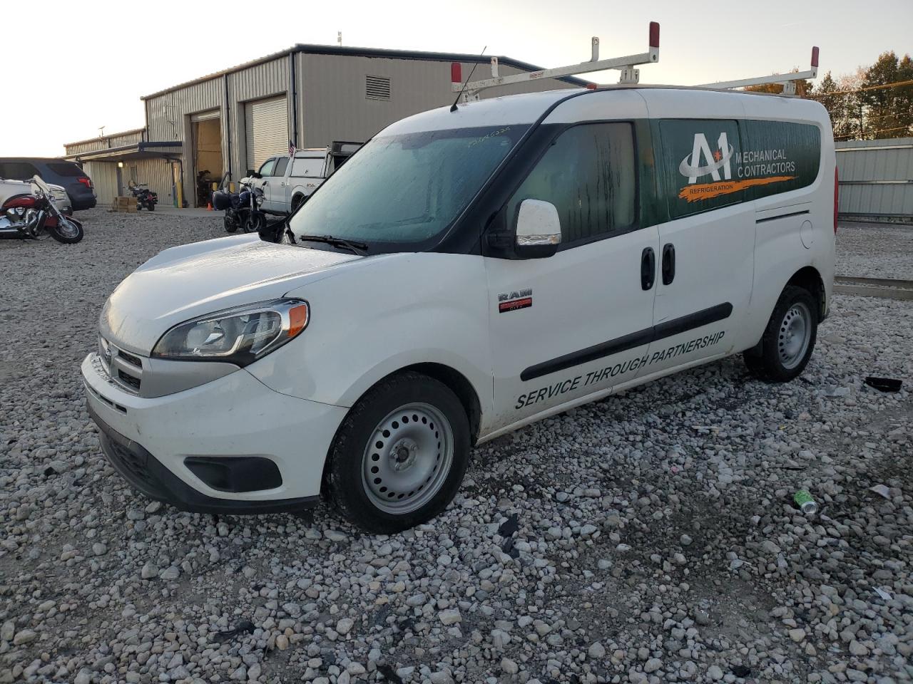 2015 Ram ProMaster City Cargo Tradesman SLT, VIN ZFBERFBT4F6951879 — Перед