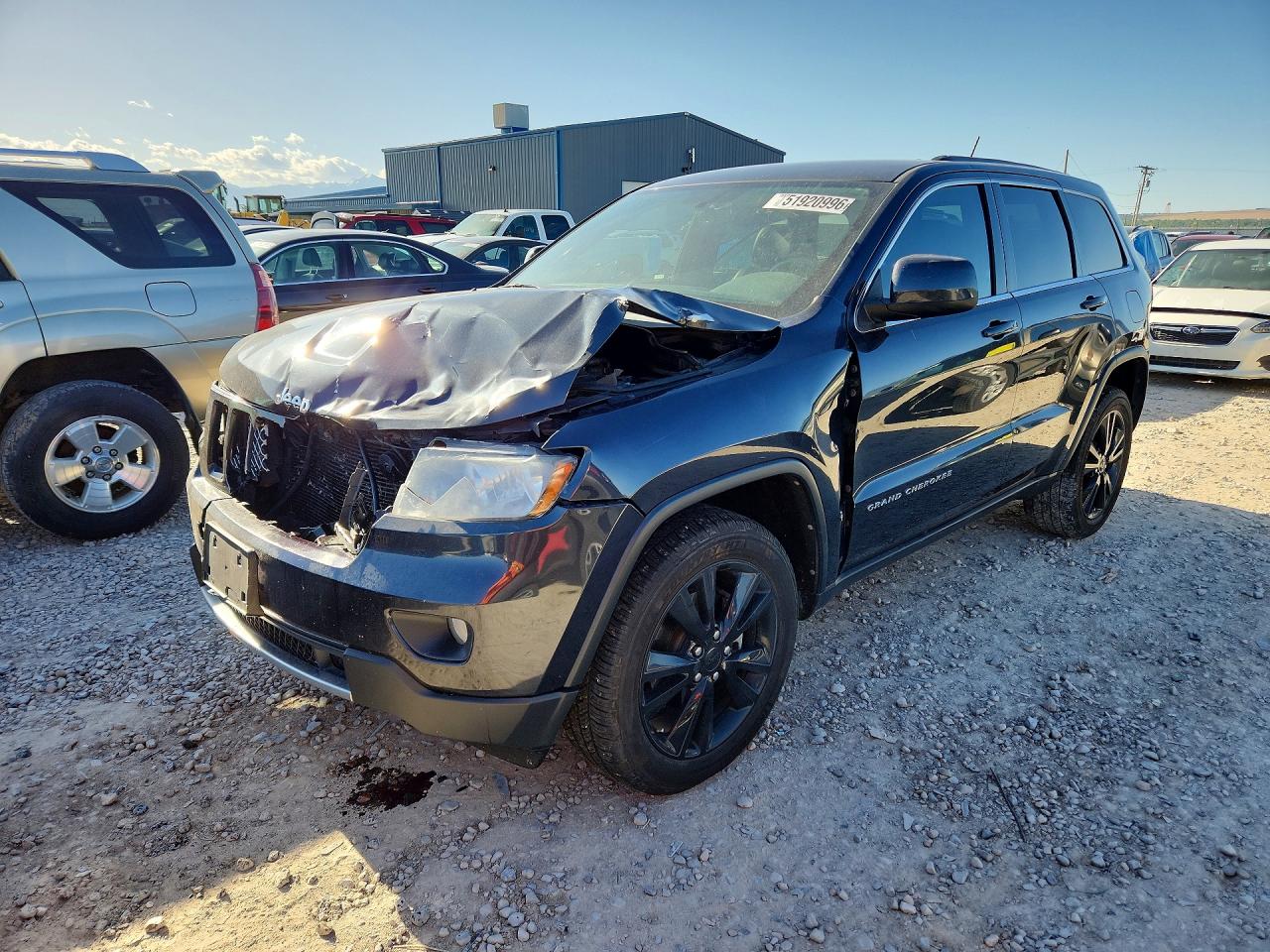 2013 Jeep Grand Cherokee Laredo Trailhawk, VIN 1C4RJFAT2DC589976 — Front end