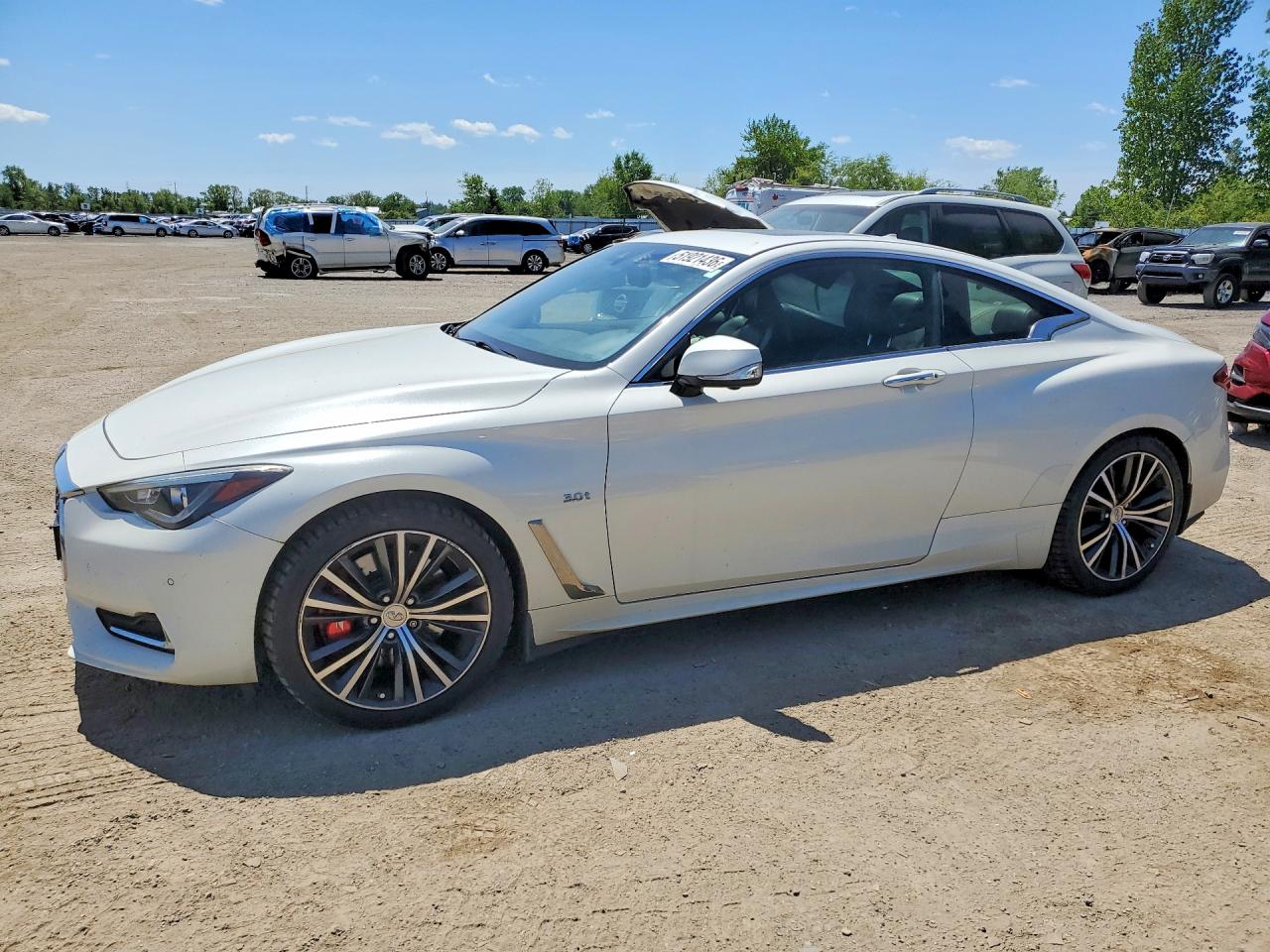 2017 Infiniti Q60 Premium, VIN JN1EV7EL1HM551936 — Side
