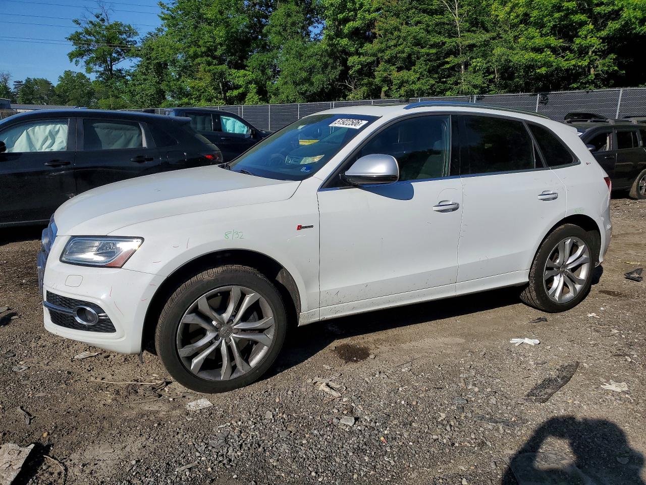 2015 Audi SQ5 Prestige, VIN WA1VGAFP7FA089929 — Undercarriage
