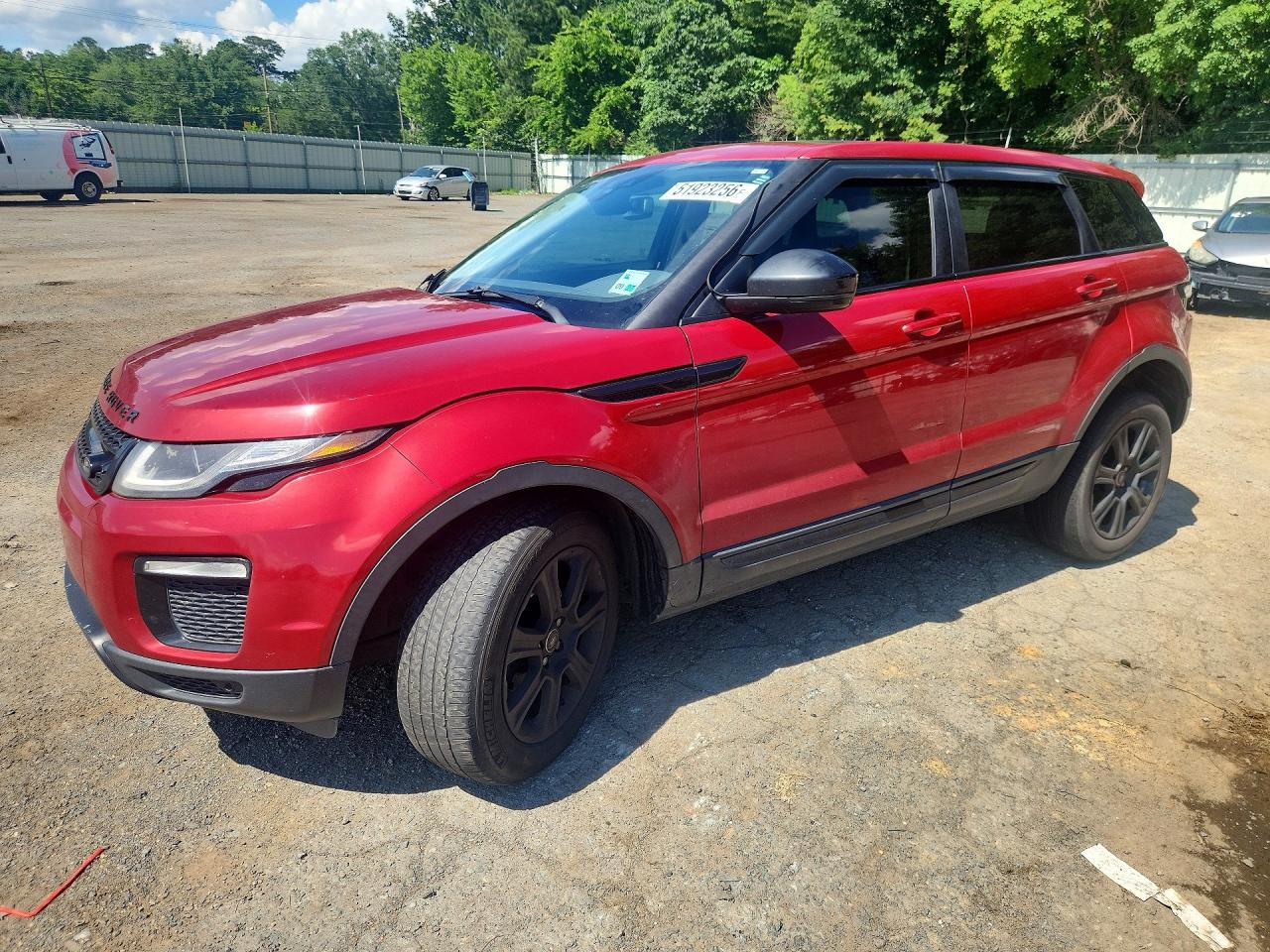 2016 Land Rover Range Rover Evoque SE, VIN SALVP2BG2GH084110 — Front end