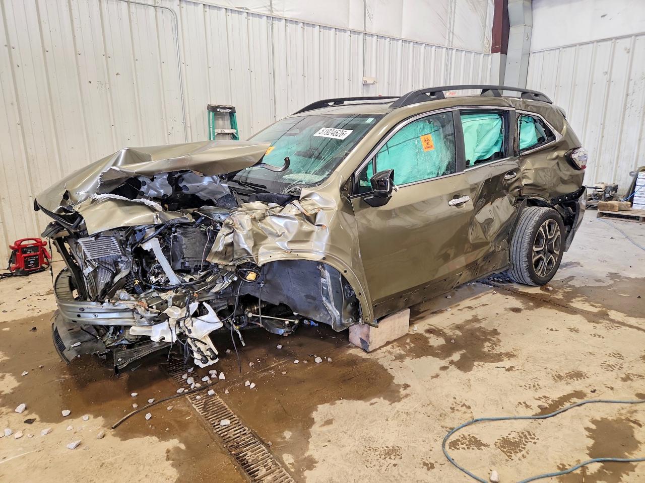 2025 Subaru Ascent Touring, VIN 4S4WMAUD7S3402435 — Front end