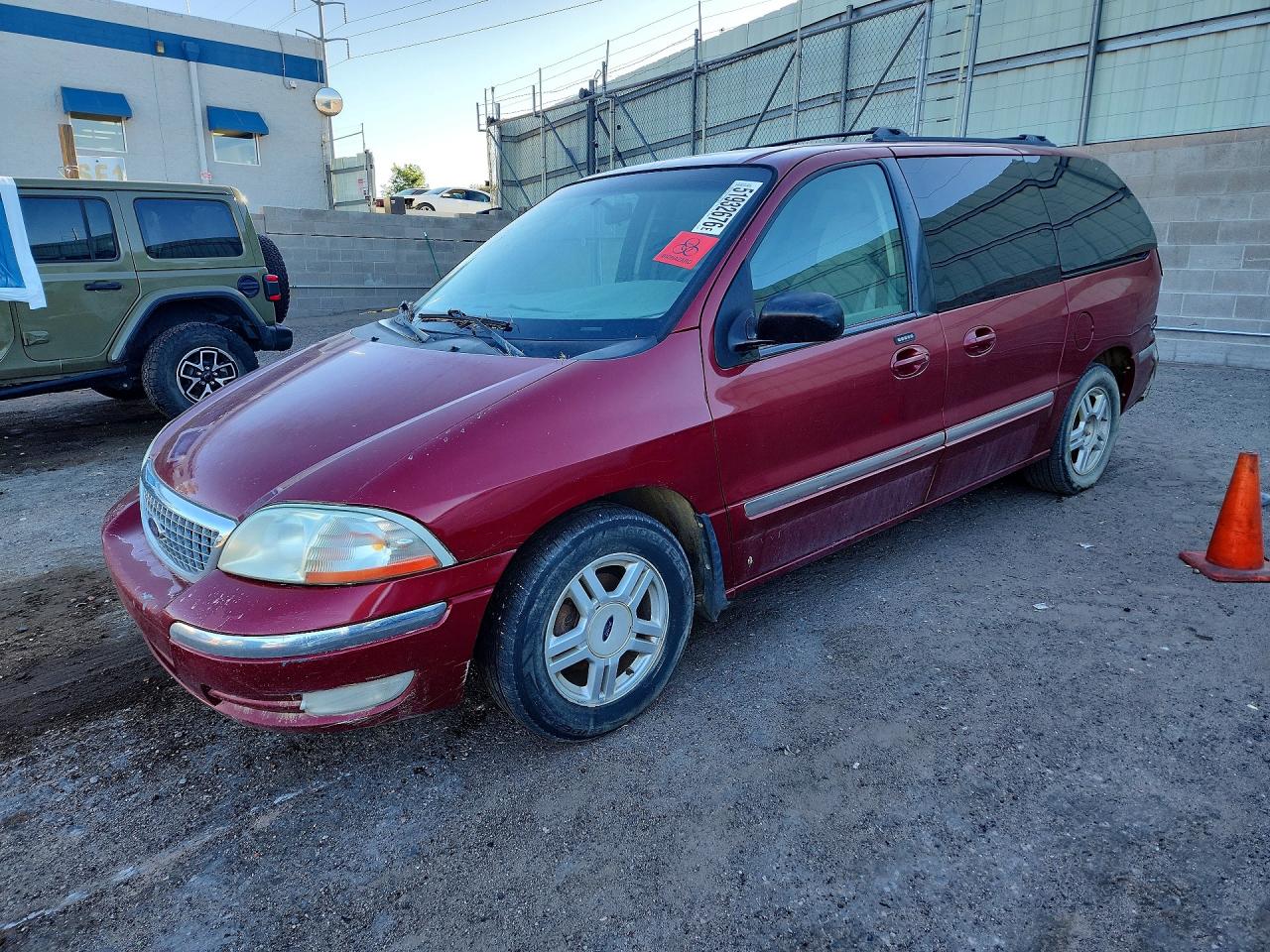 2002 Ford Windstar SE w/210A, VIN 2FMDA52412BA83463 — Front end