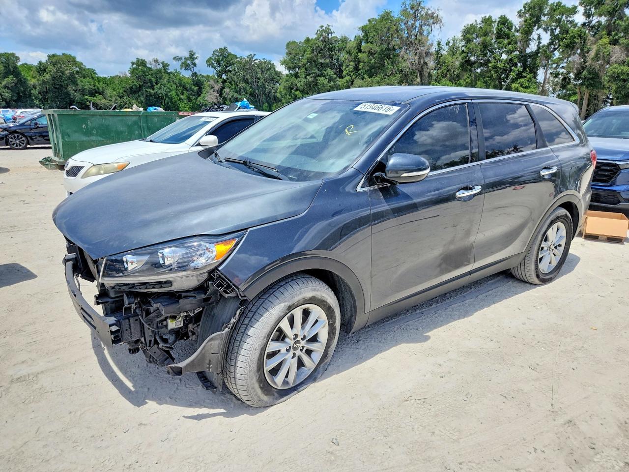 2020 Kia Sorento LX, VIN 5XYPG4A56LG669738 — Перед