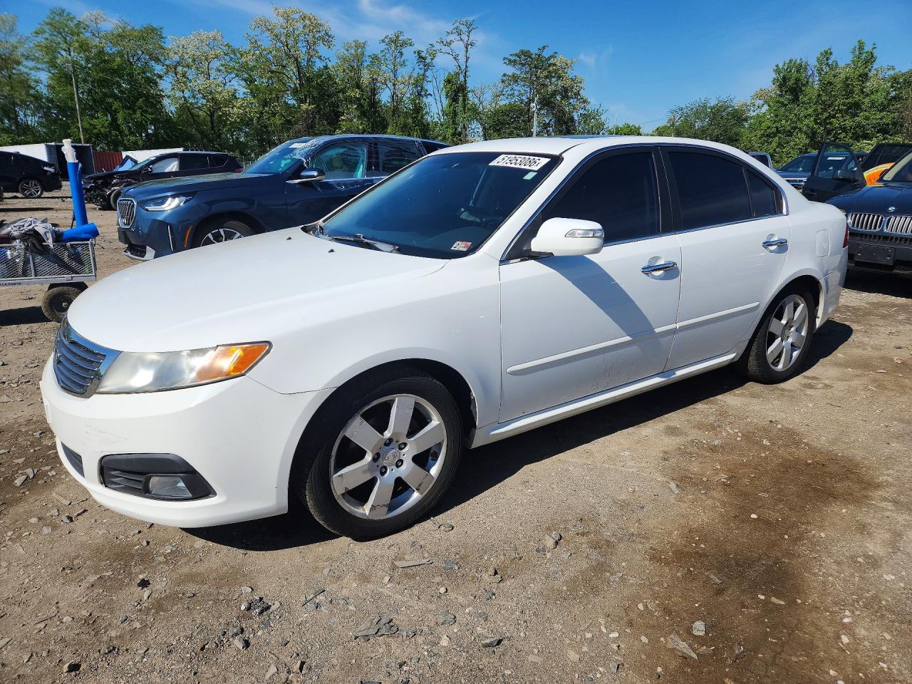 2009 Kia Optima EX, VIN KNAGE224095322355 — Перед