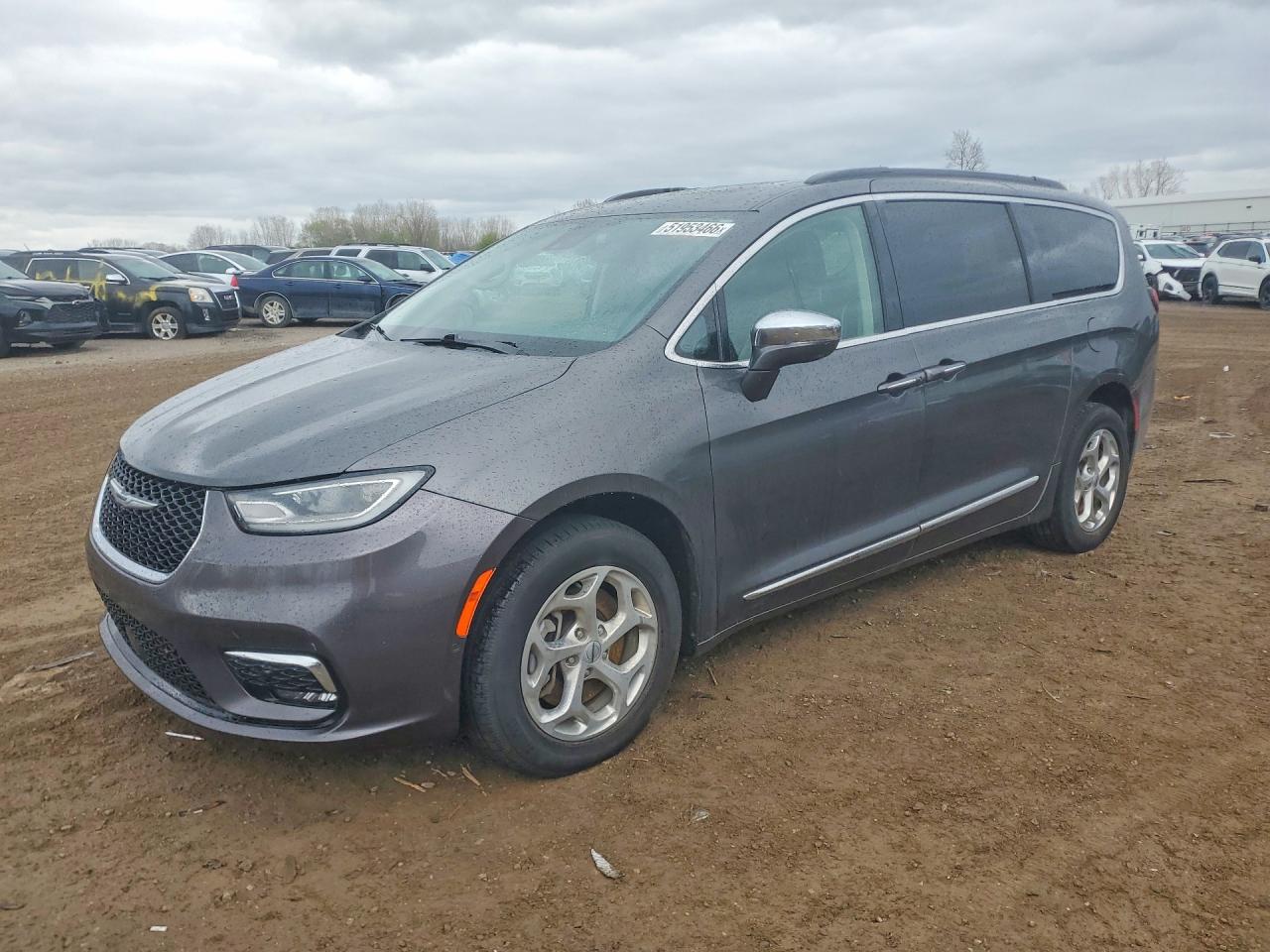 2022 Chrysler Pacifica Limited, VIN 2C4RC3GG0NR135236 — Water / flood