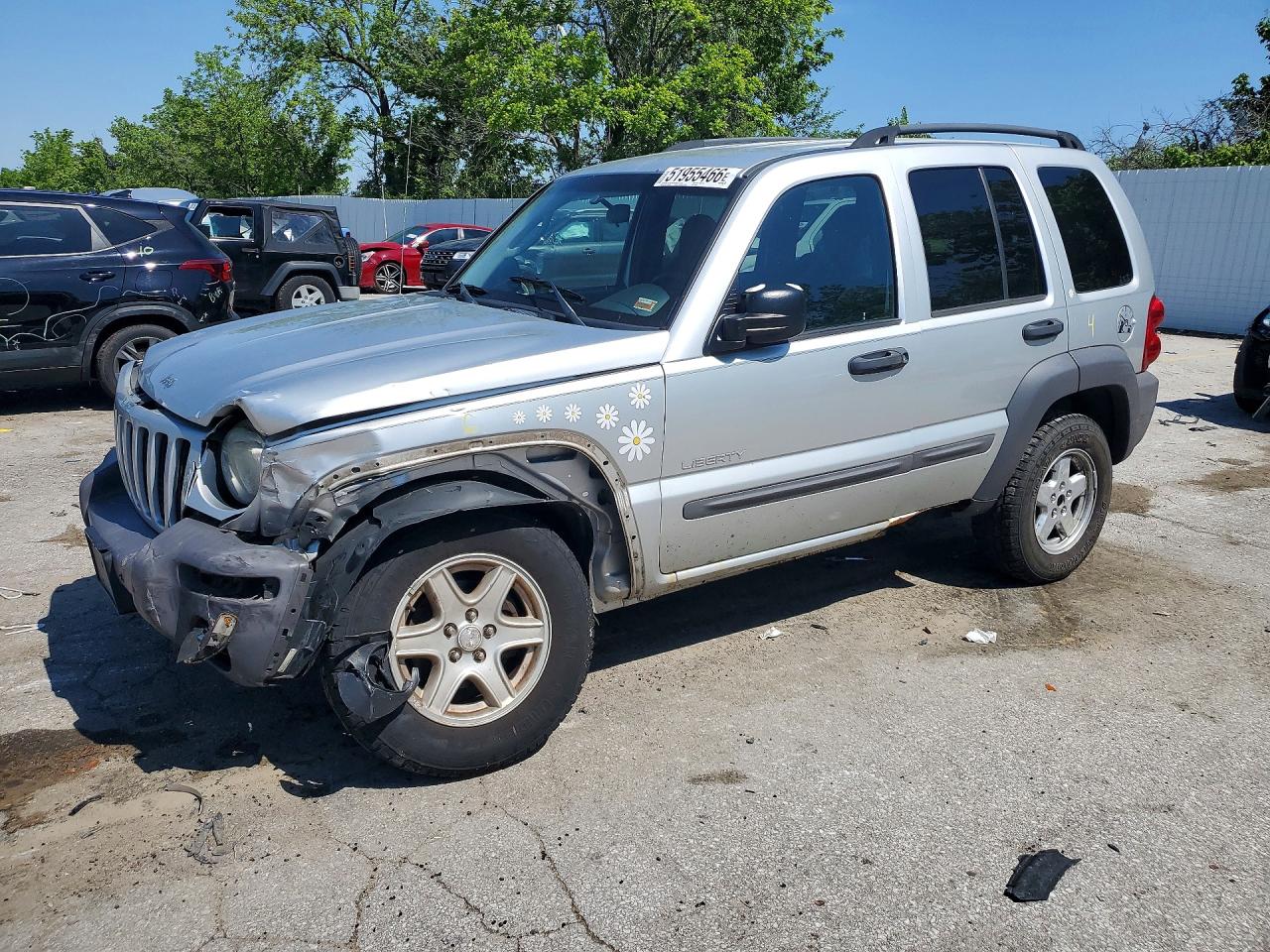 2004 Jeep Liberty Sport, VIN 1J4GL48K34W125039 — Перед