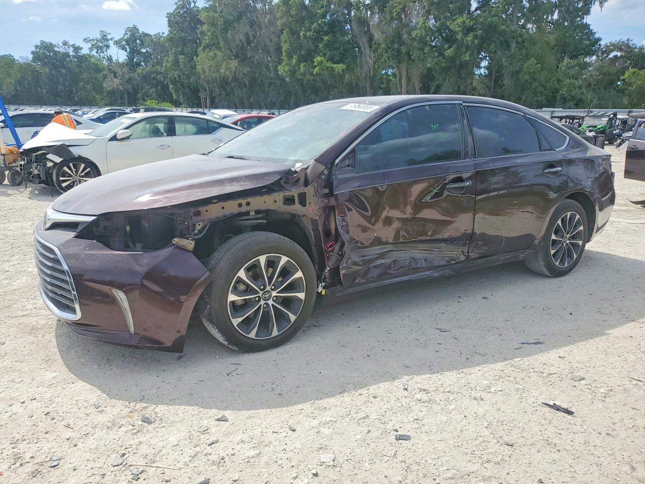 2018 Toyota Avalon XLE Premium, VIN 4T1BK1EB4JU265819 — Бок