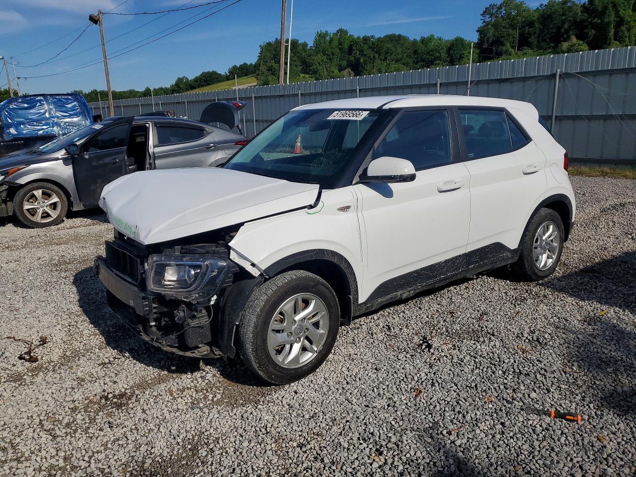 2023 Hyundai Venue SE, VIN KMHRB8A38PU220445 — Front end