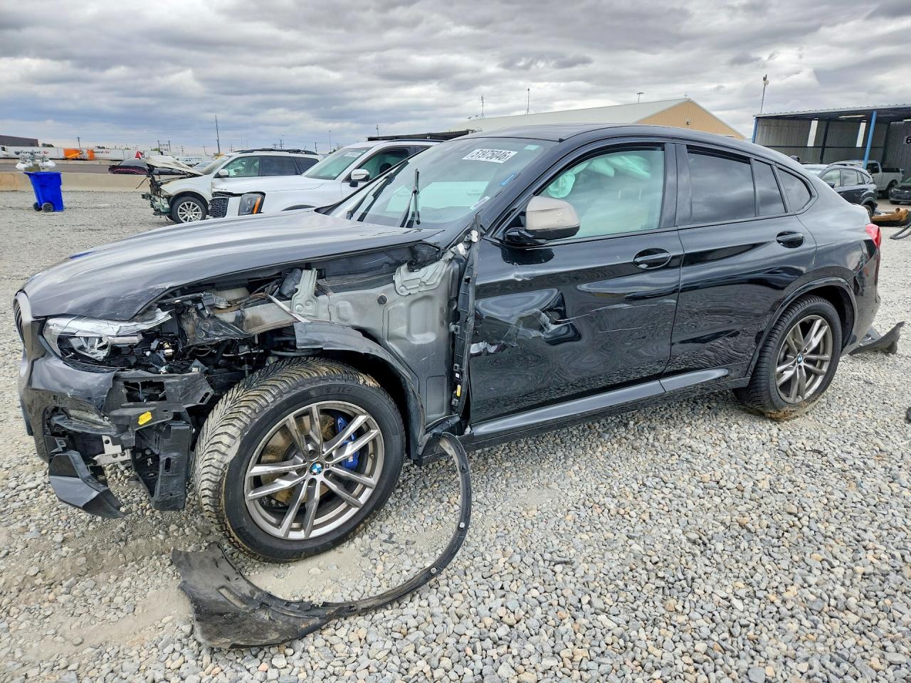 2021 BMW X4 M40i, VIN 5UX2V5C00M9E71359 — Side