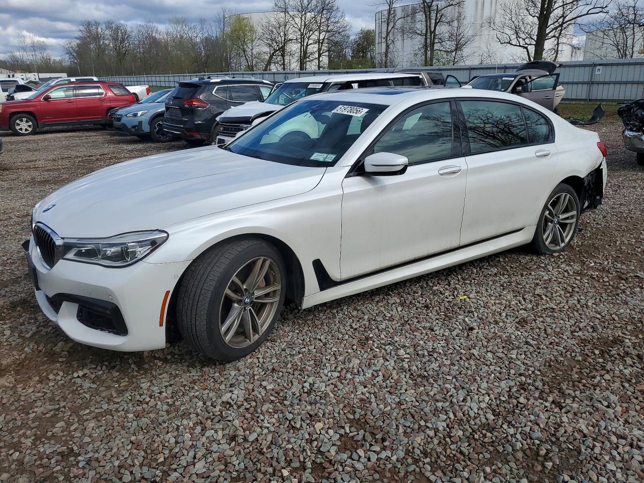 2016 BMW 7 Series 750i xDrive, VIN WBA7F2C56GG415516 — Rear end