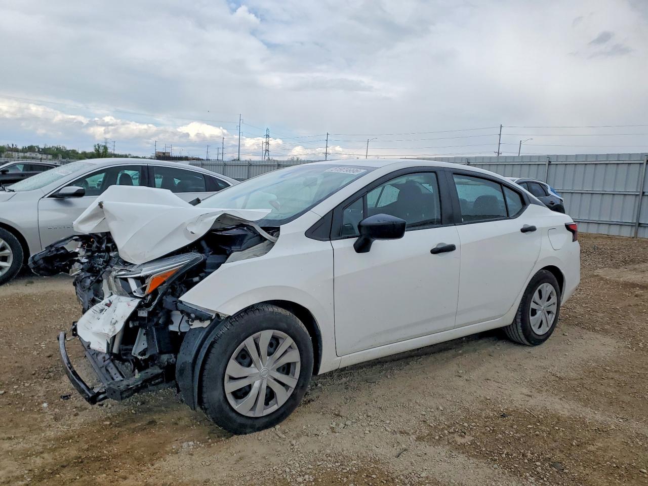 2021 Nissan Versa S, VIN 3N1CN8DV5ML816734 — Front end