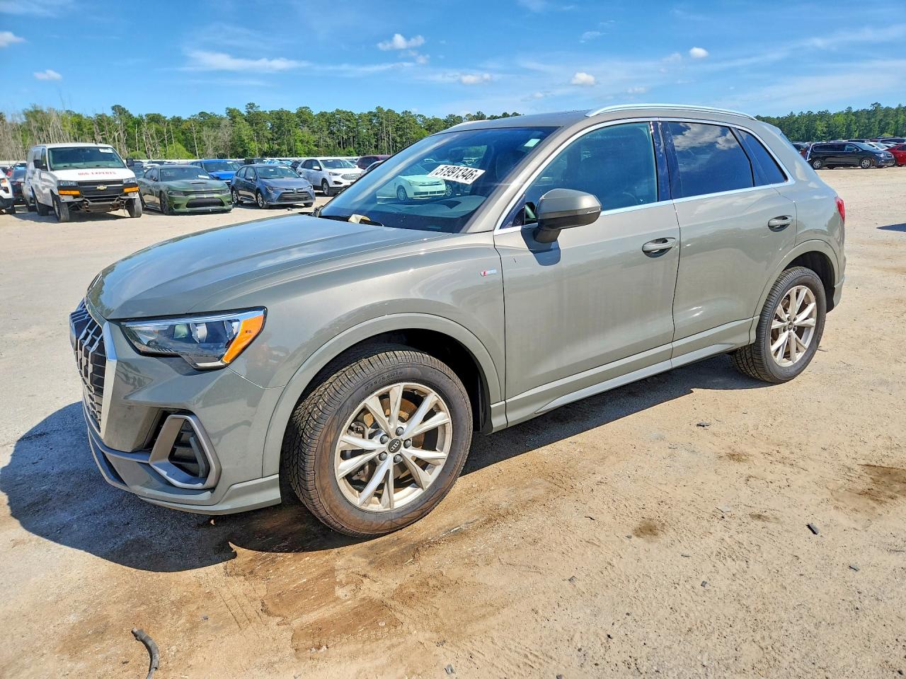 2022 Audi Q3 S line Premium, VIN WA1DECF33N1114060 — Механическое
