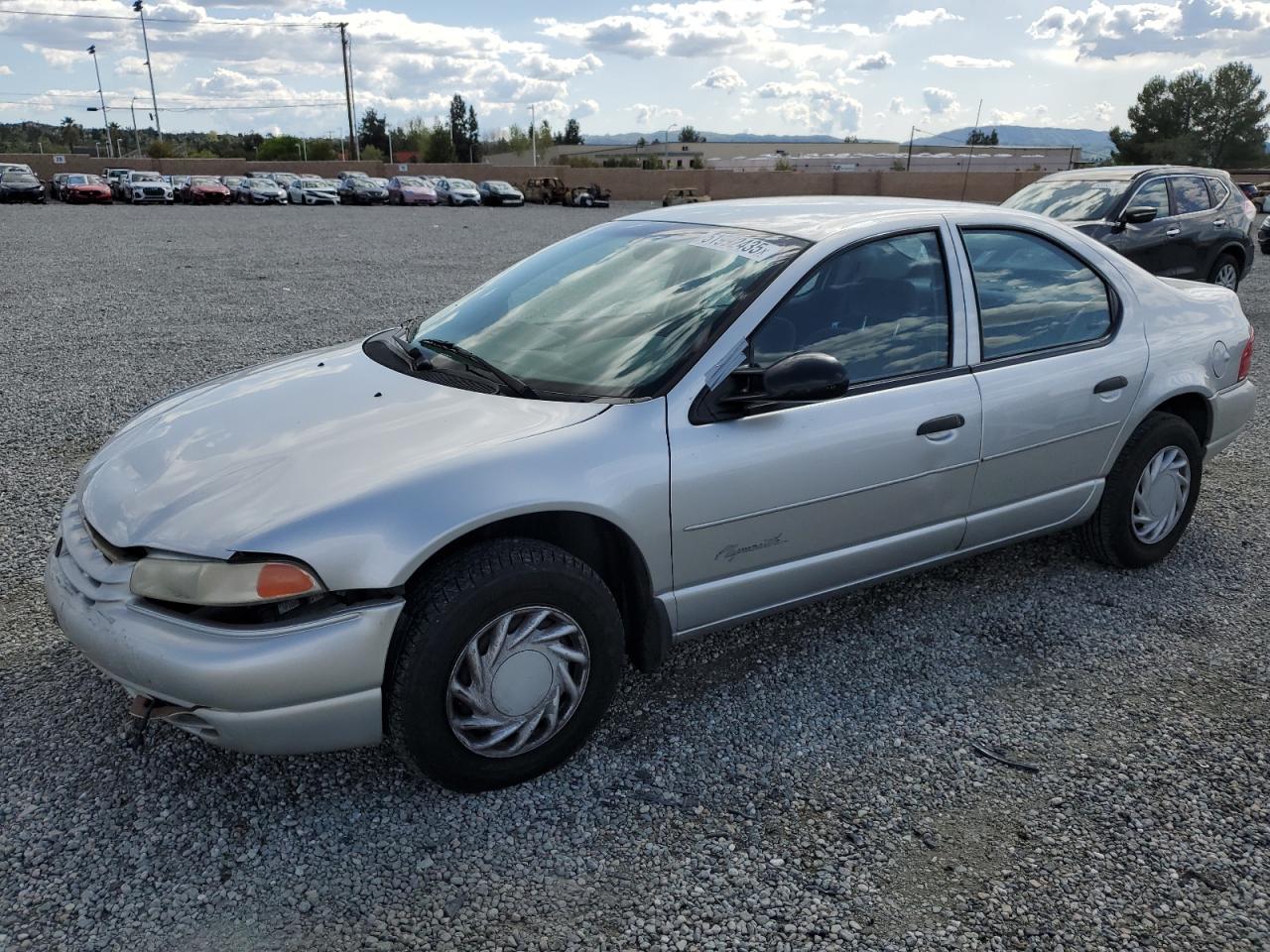 2000 Plymouth Breeze, VIN 1P3EJ46XXYN156169 — Перед