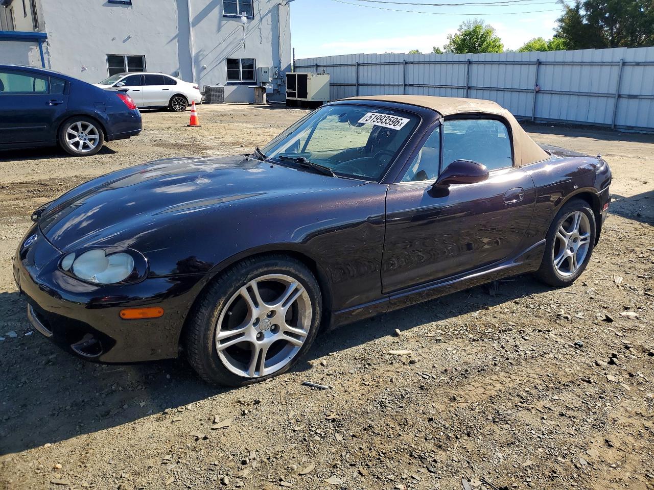 2004 Mazda MX-5 Miata LS, VIN JM1NB353240408641 — Front end