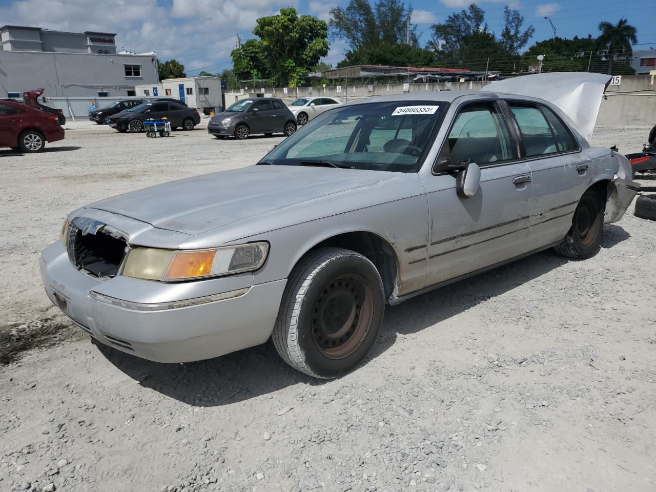 1999 Mercury Grand Marquis GS, VIN 2MEFM74WXXX635856 — Rear end