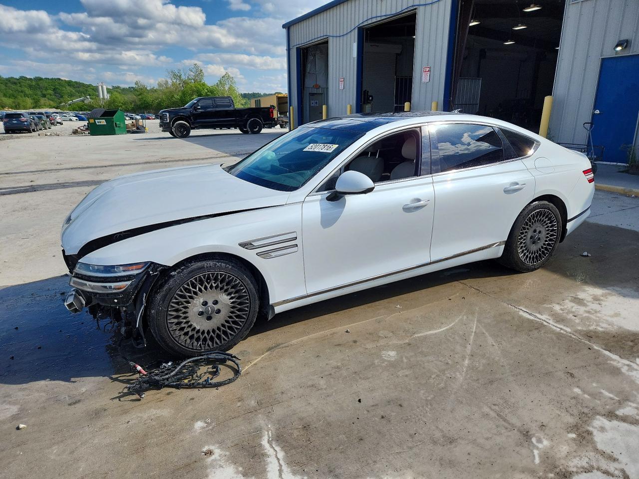 2022 Genesis G80 2.5T, VIN KMTGB4SC7NU095987 — Front end
