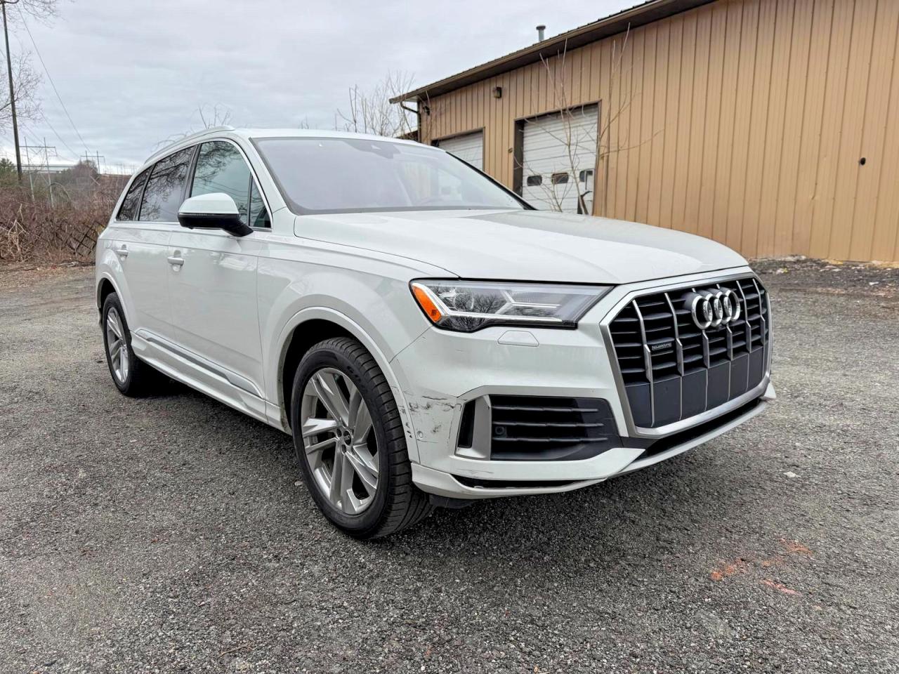 2021 Audi Q7 Premium Plus, VIN WA1LXAF71MD017482 — Фото с аукциона