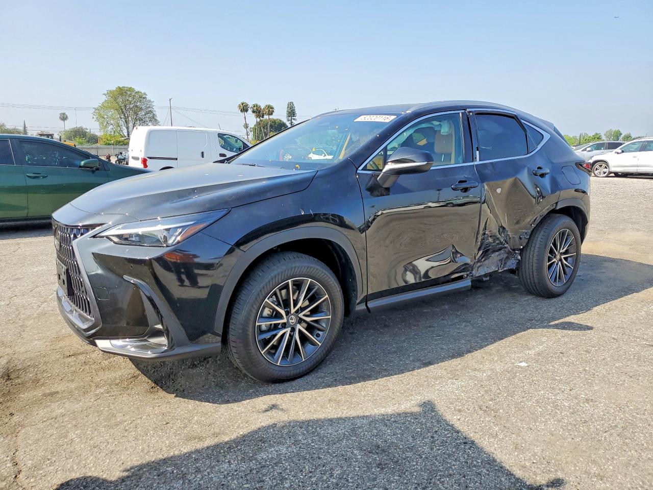 2026 Lexus NX 350h Premium, VIN 2T2GKCEZ1TC070369 — Бок
