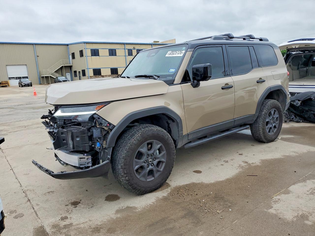 2025 Lexus GX 550 Premium+, VIN JTJTBCDX4S5051908 — Перед