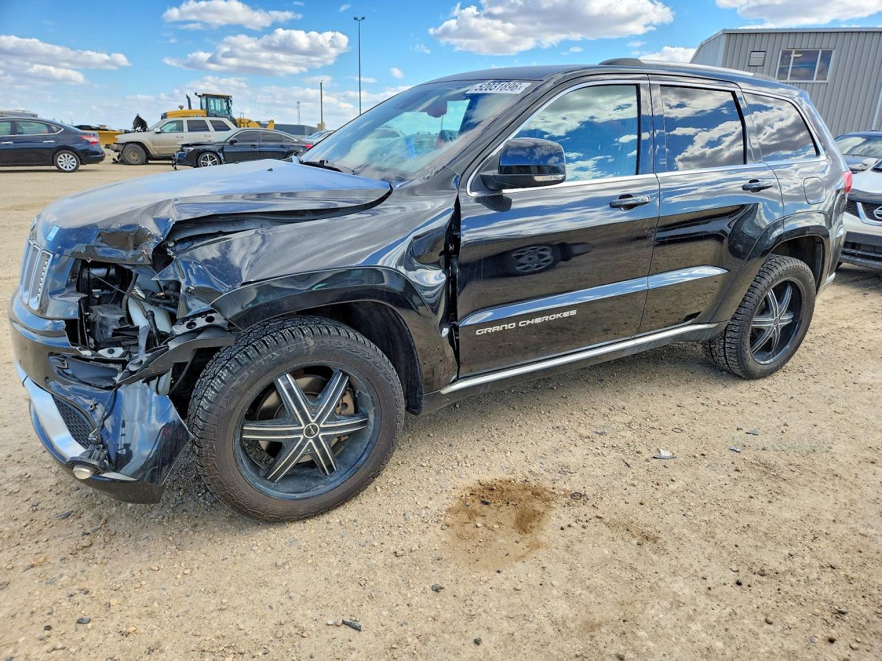 2015 Jeep Grand Cherokee Summit, VIN 1C4RJFJT5FC777135 — Front end