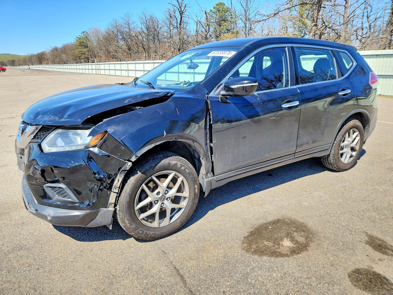 2015 Nissan Rogue S, VIN KNMAT2MV9FP561651 — Front end