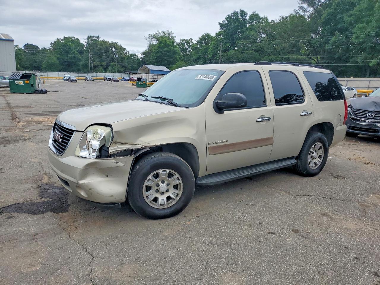 2007 GMC Yukon SLT, VIN 1GKFC13057R232736 — Side