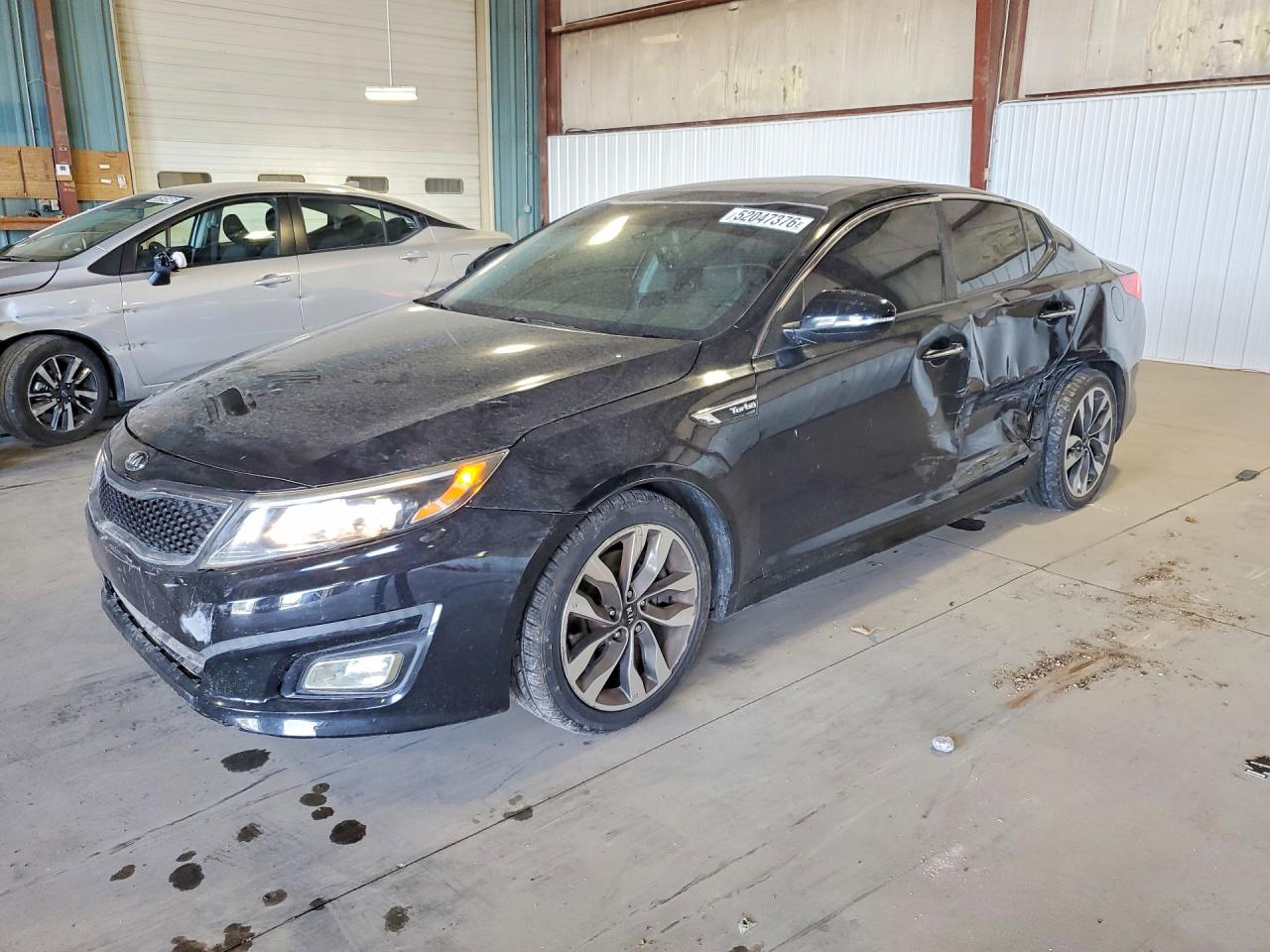 2015 Kia Optima SXL Turbo, VIN 5XXGR4A66FG504137 — Rear end