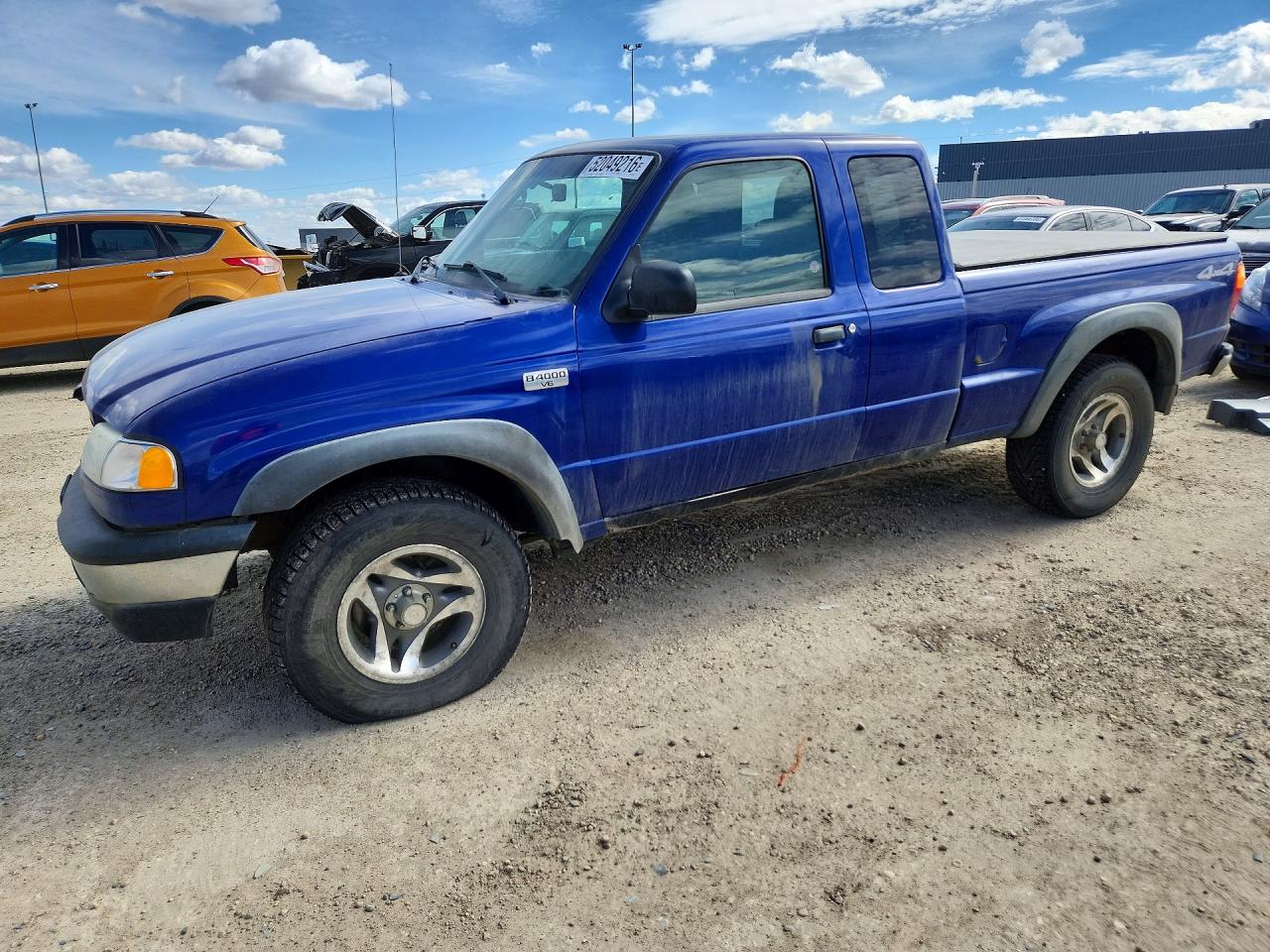 2004 Mazda B-Series SE, VIN 4F4ZR47E34TM07327 — Front end
