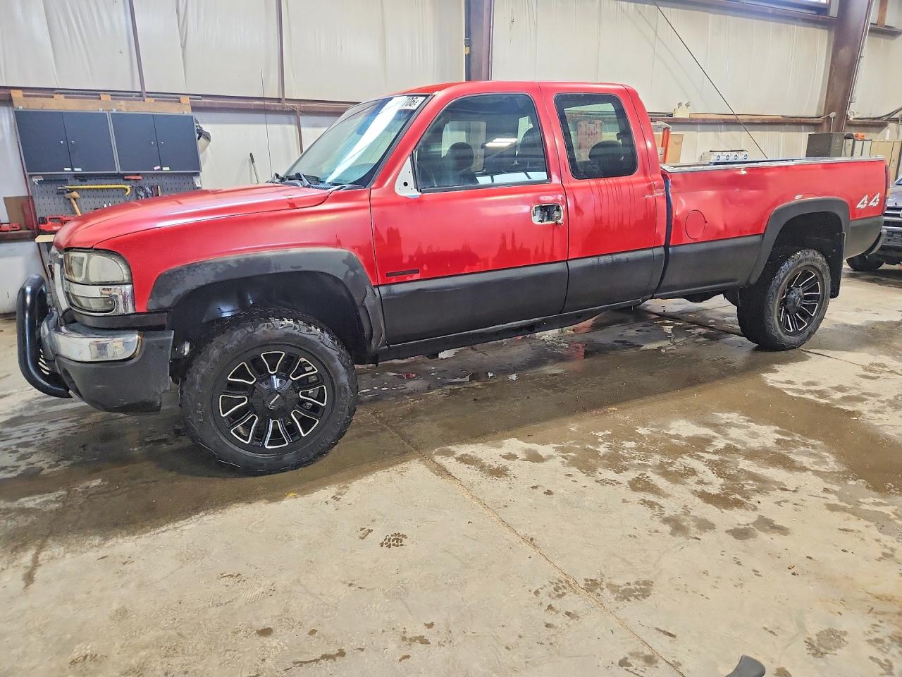2004 GMC Sierra 2500HD SLE, VIN 1GTHK29174E208390 — Stripped