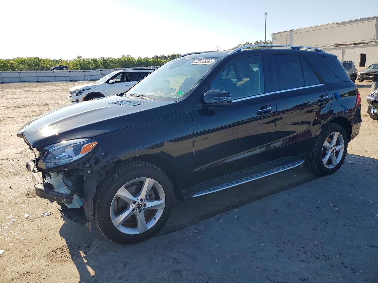 2018 Mercedes-Benz GLE 350, VIN 4JGDA5HB2JB203975 — Front end