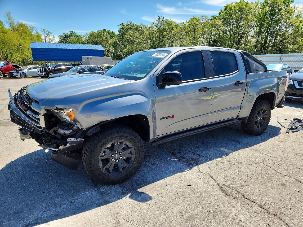 2022 GMC Canyon 4WD AT4, VIN 1GTG6FEN1N1101991 — Front end