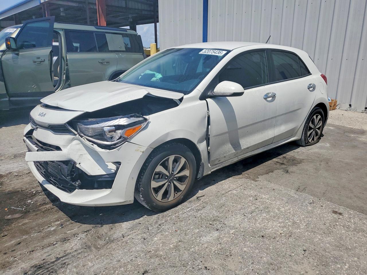 2023 Kia Rio S, VIN 3KPA25AD3PE530350 — Front end