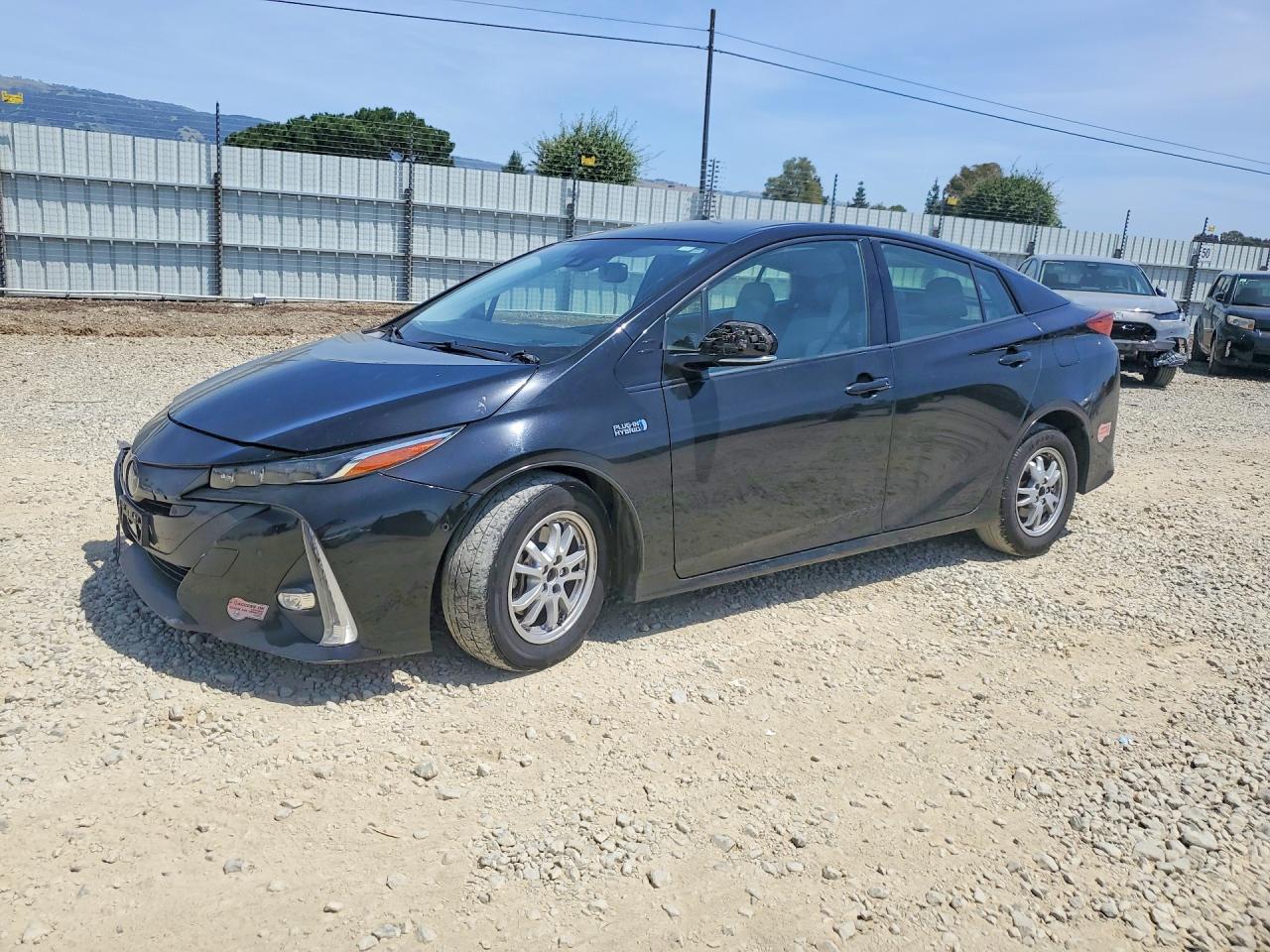 2020 Toyota Prius LE, VIN JTDKARFP0L3156881 — Front end