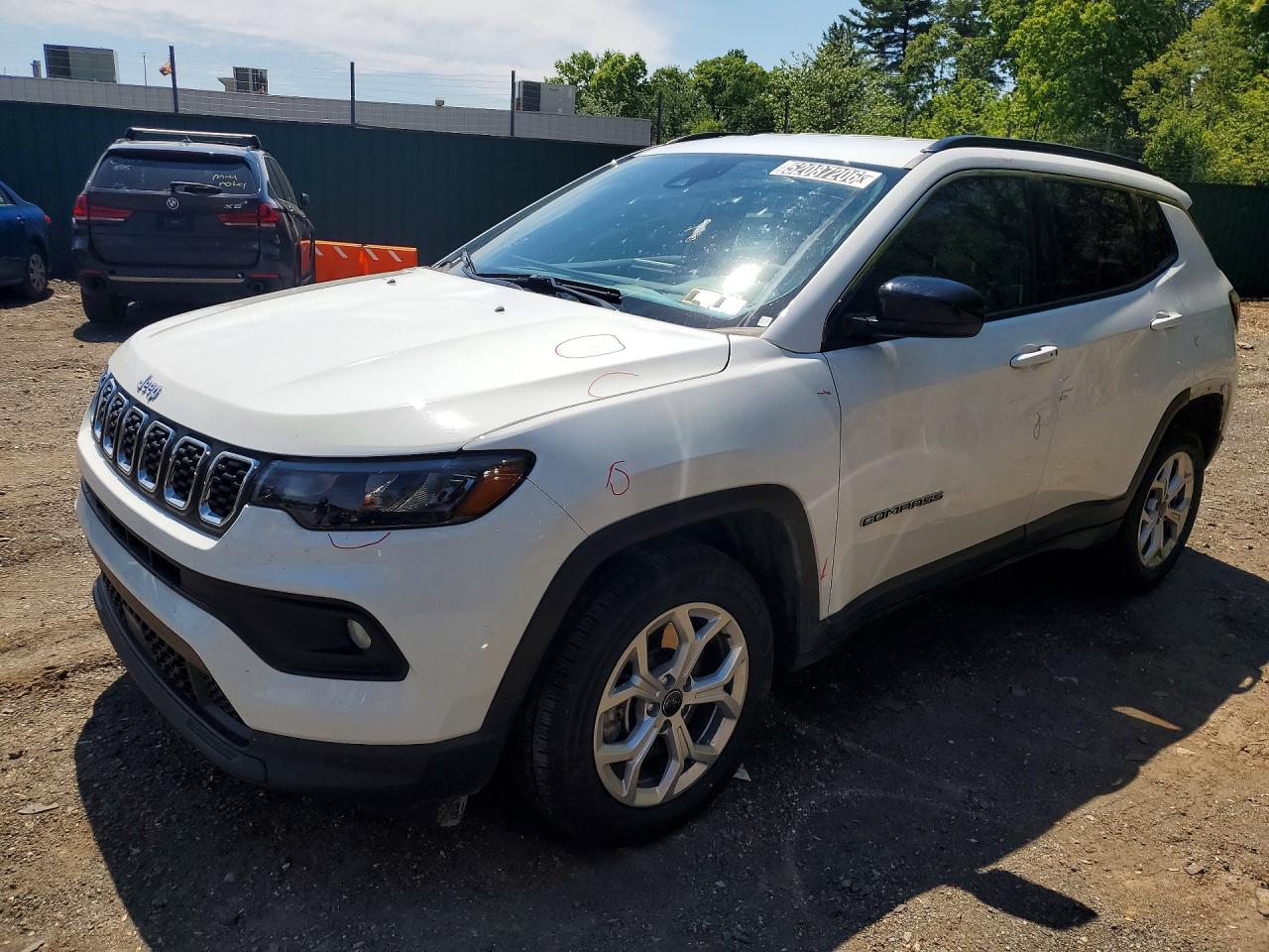 2025 Jeep Compass Latitude, VIN 3C4NJDBN1ST597250 — Front end