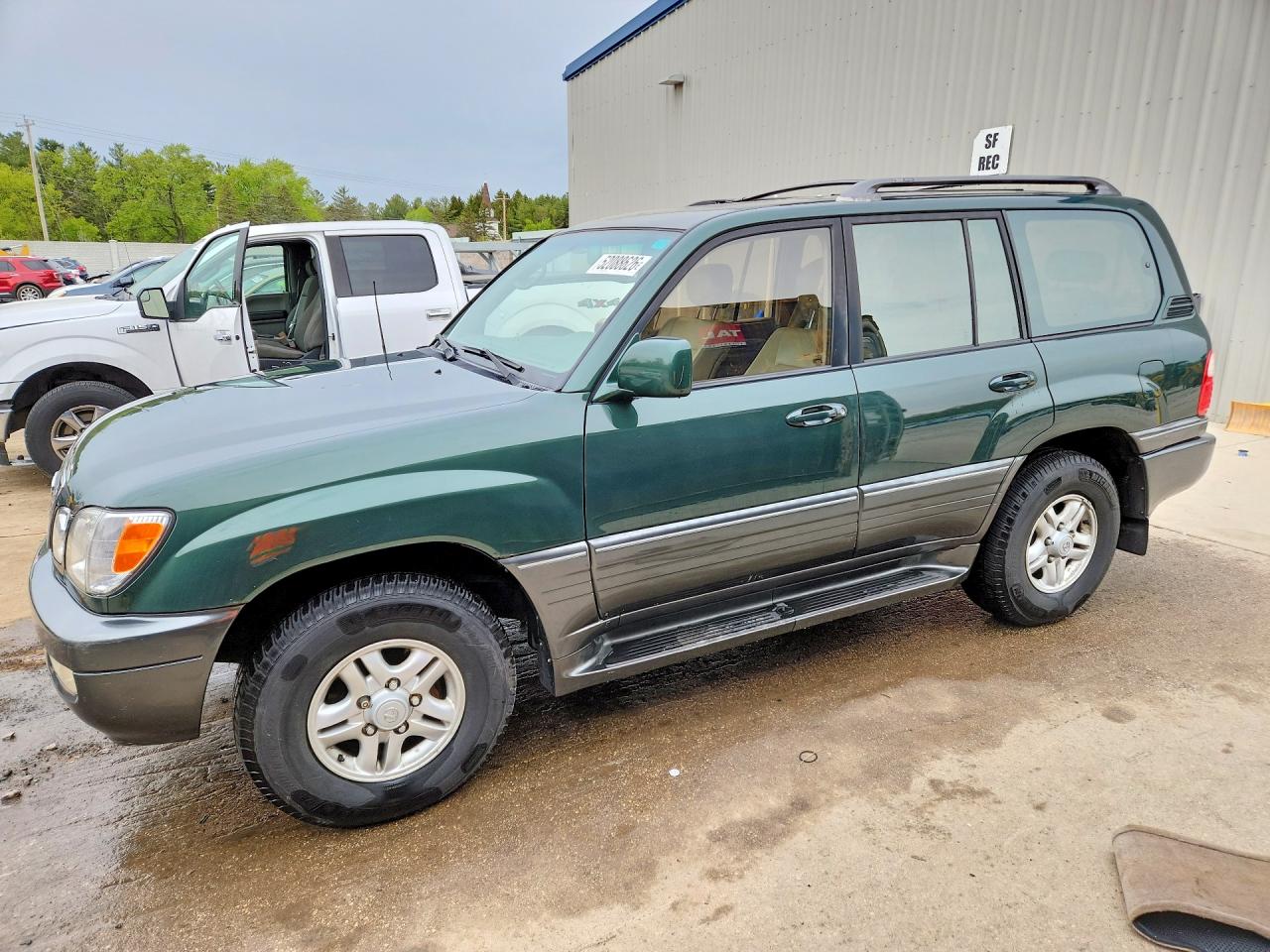 2000 Lexus LX 470, VIN JT6HT00W0Y0088405 — Hail