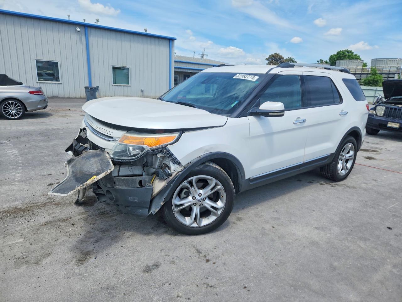 2013 Ford Explorer Limited, VIN 1FM5K8F85DGB15665 — Front end