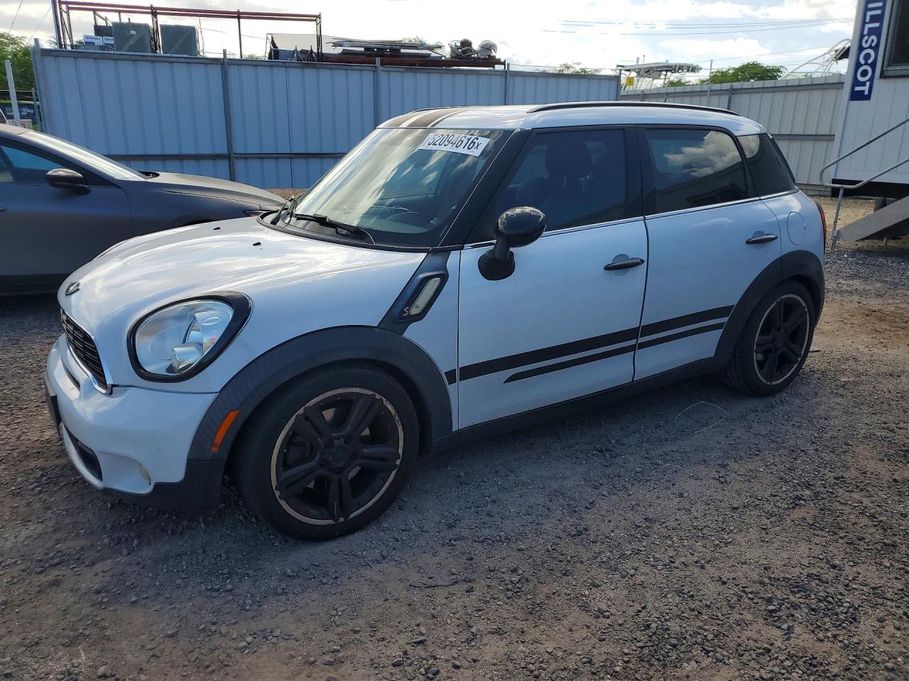 2014 MINI Countryman S, VIN WMWZC3C51EWP25132 — Side