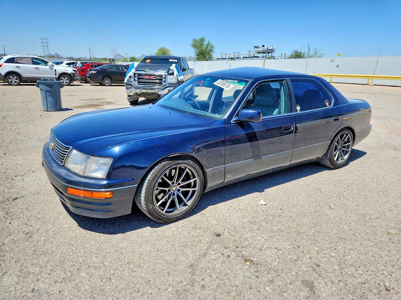 1995 Toyota Celsior, VIN UCF210036187 — Side