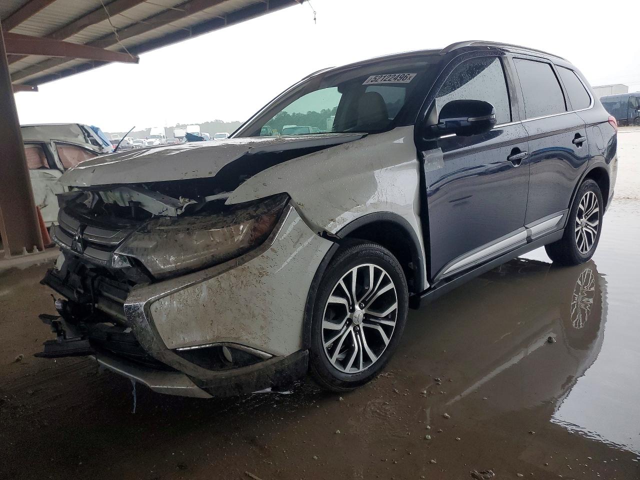 2018 Mitsubishi Outlander SE, VIN JA4AD3A35JZ001297 — Water / flood
