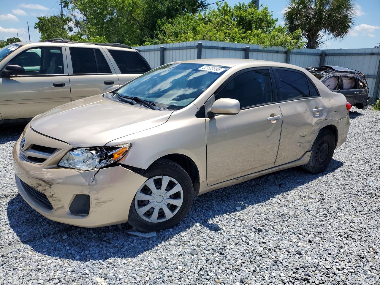 2011 Toyota Corolla LE, VIN JTDBU4EE3B9126294 — Side