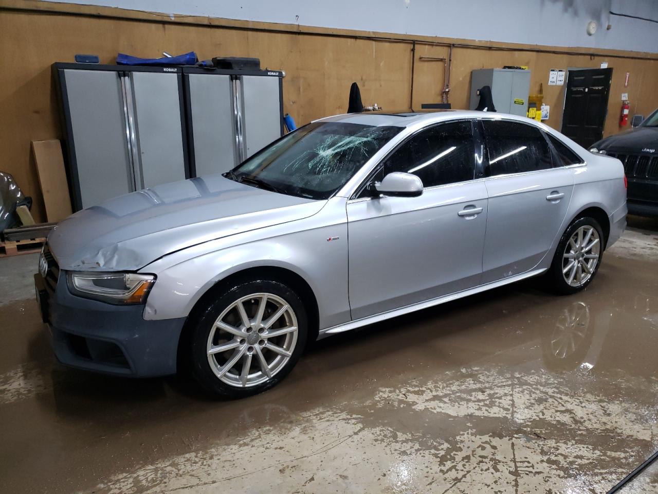 2015 Audi A4 Premium, VIN WAUBFAFL6FN027579 — Крыша