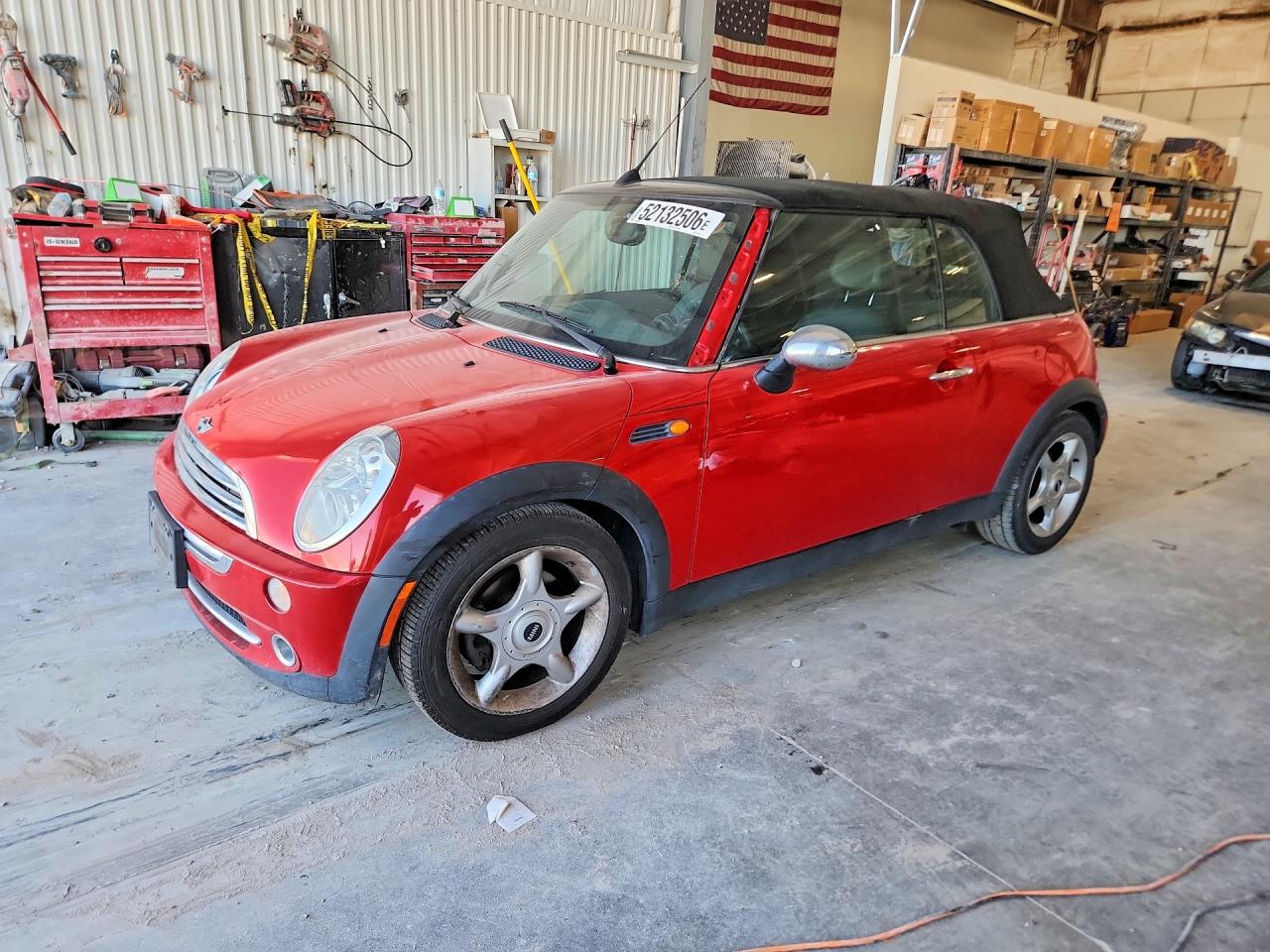 2005 MINI Convertible, VIN WMWRF33405TG10119 — Auction photo 1 of 12