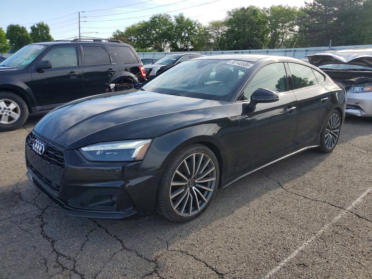 2022 Audi A5 Sportback Premium Plus, VIN WAUCBCF51NA028285 — Механическое