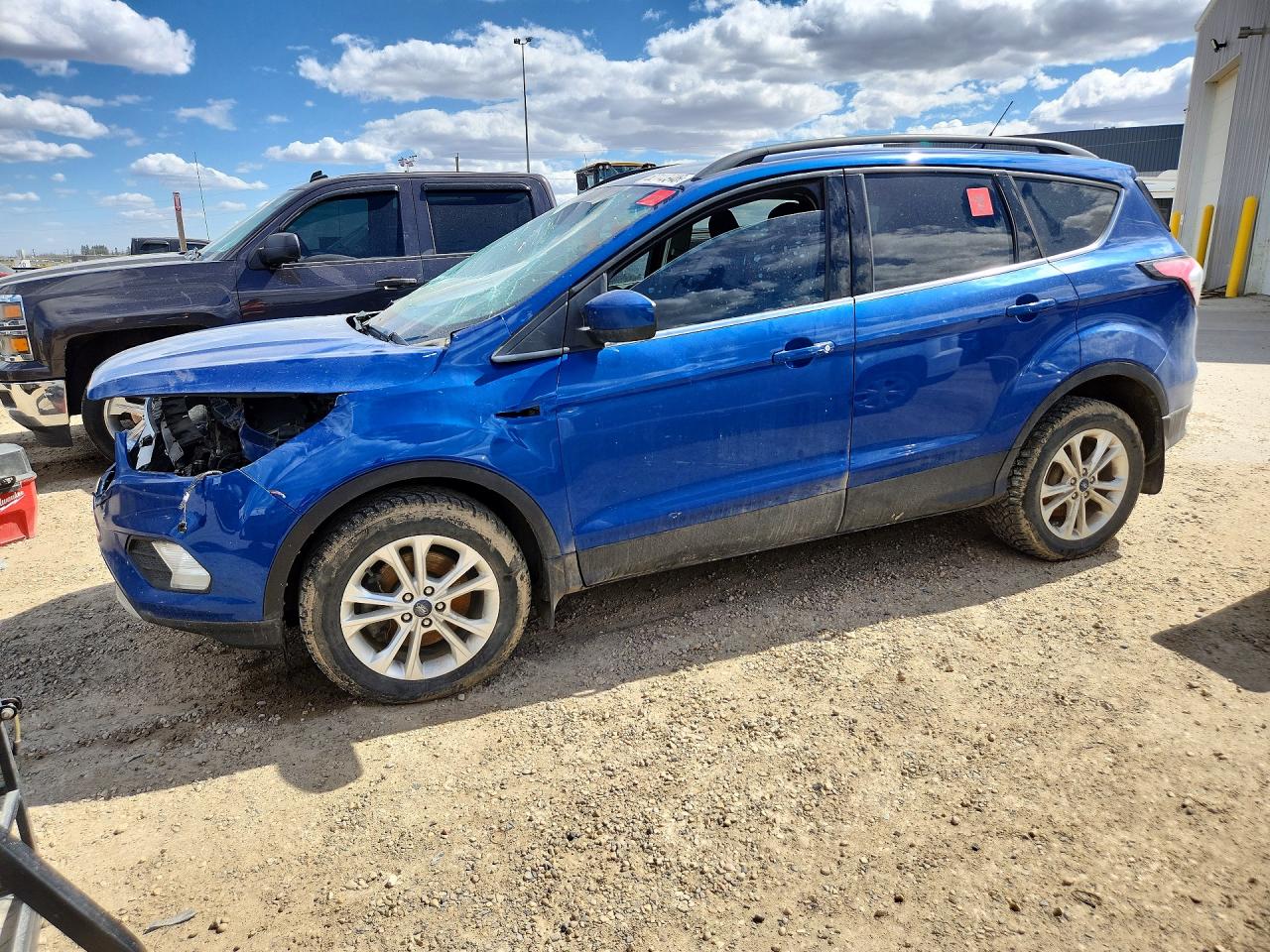 2018 Ford Escape SE, VIN 1FMCU9GD3JUC93400 — Front end